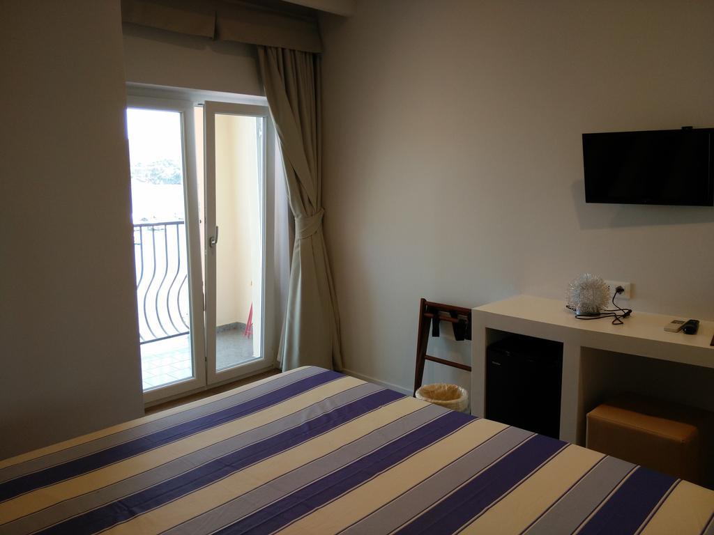 Hotel L'Approdo Porto Azzurro Zewnętrze zdjęcie